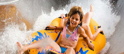 Das FamilienBad bietet Ihnen auf einer Gesamt-Wasserfläche von ca. 700 m² Spaß und Sport mit der ganzen Familie.