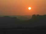 Königstein, Sonnenuntergang im Elbsandsteingebirge